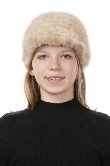 Меховая шапка женская из норки